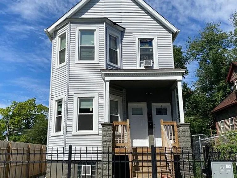 1st image of 7152 S Greenwood Ave #3