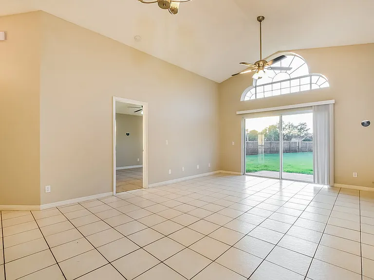 4732 Fort Bravo Ct — Photo 4