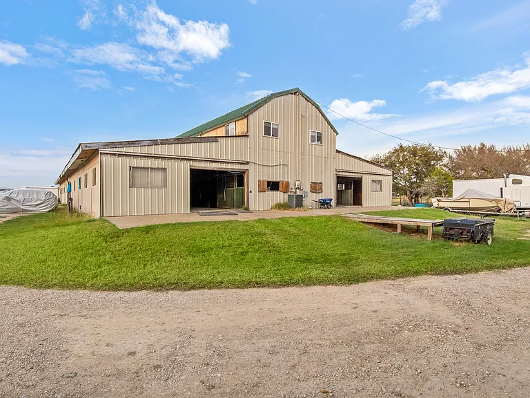 1701 S Duncanville Rd — Photo 12