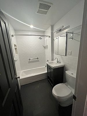 5th image of 121 Prospect Park W Floor 1