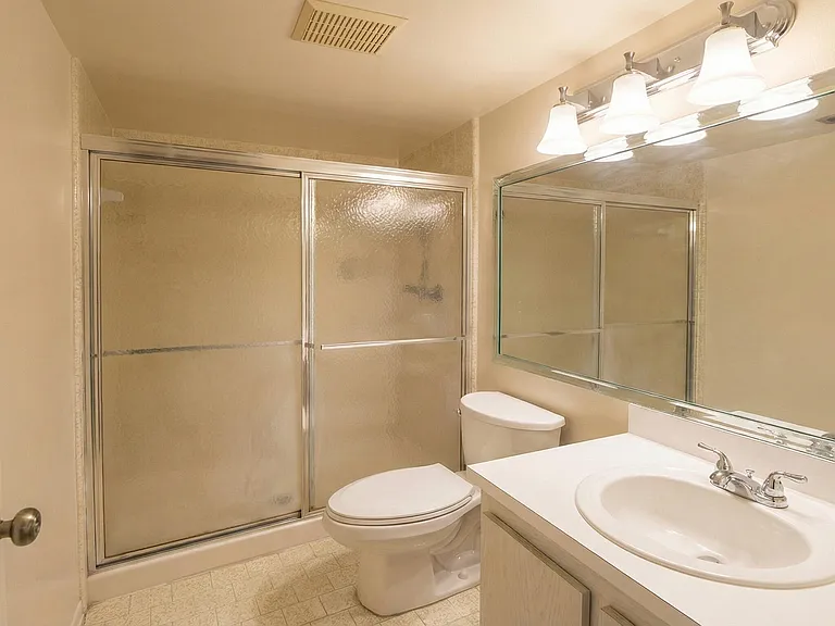 222 Pine Hov Cir #2B — Photo 9