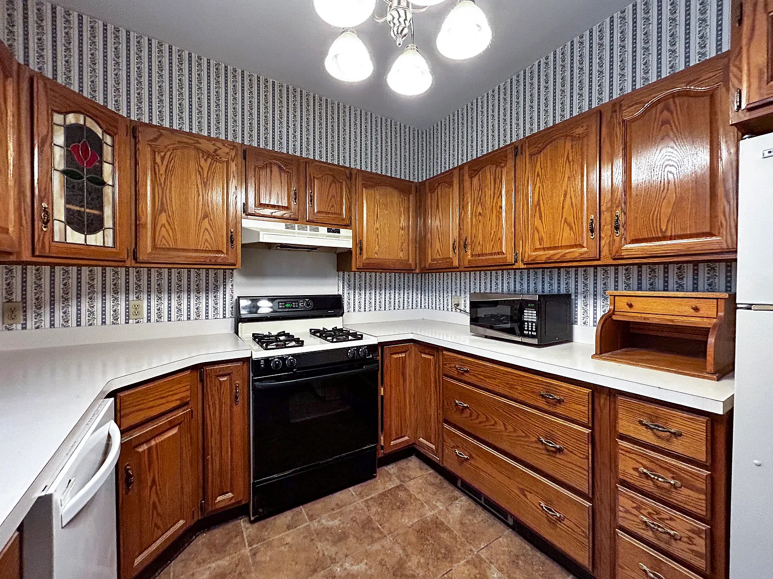 3 bed, 1227 sqft, $1,500 — Photo 3