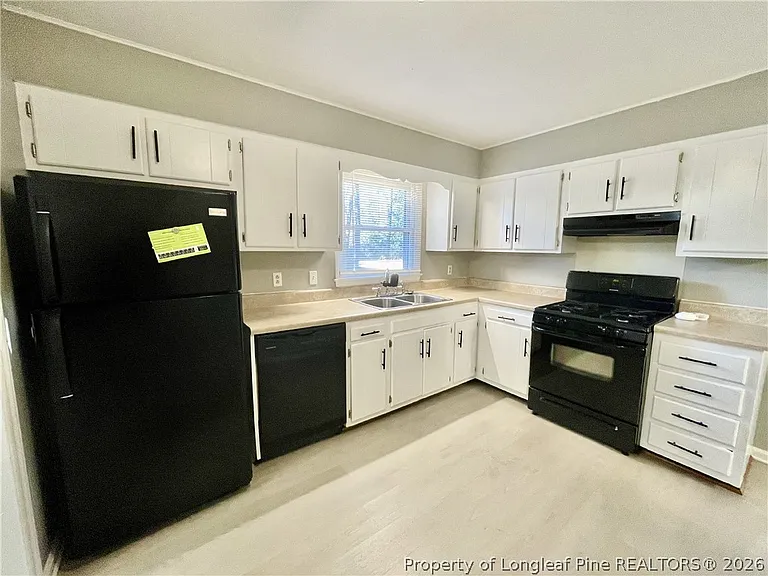 452 Cloverhill Pl — Photo 4