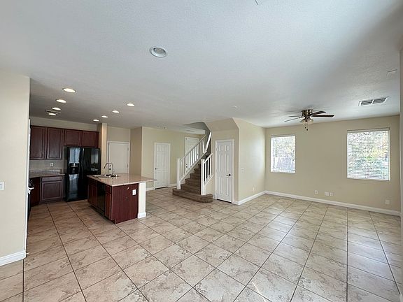 5th image of 197 Spring Hollow Dr