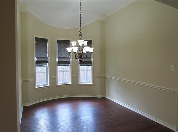 4th image of 3132 Somerset Ln