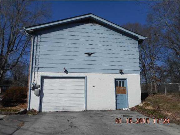 3rd image of 8418 Shadowood Dr