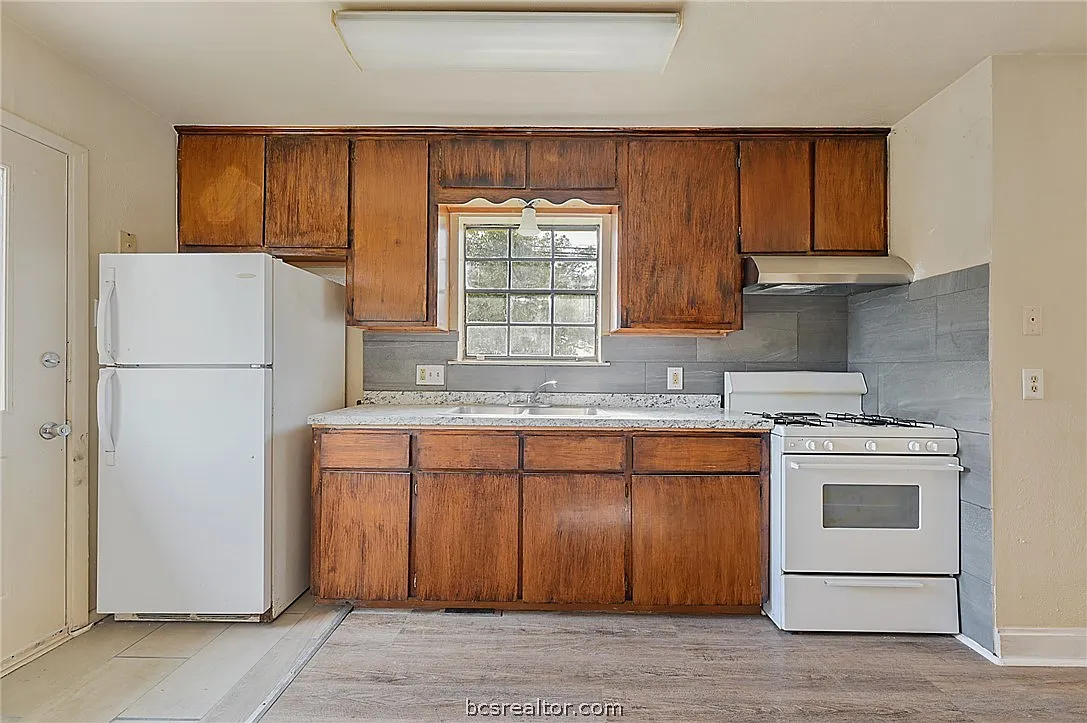 2 bed, 864 sqft, $1,390 — Photo 4