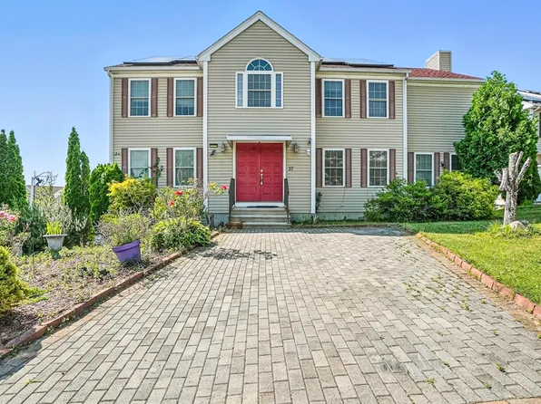 37 Mohave Rd, Worcester, MA 01606