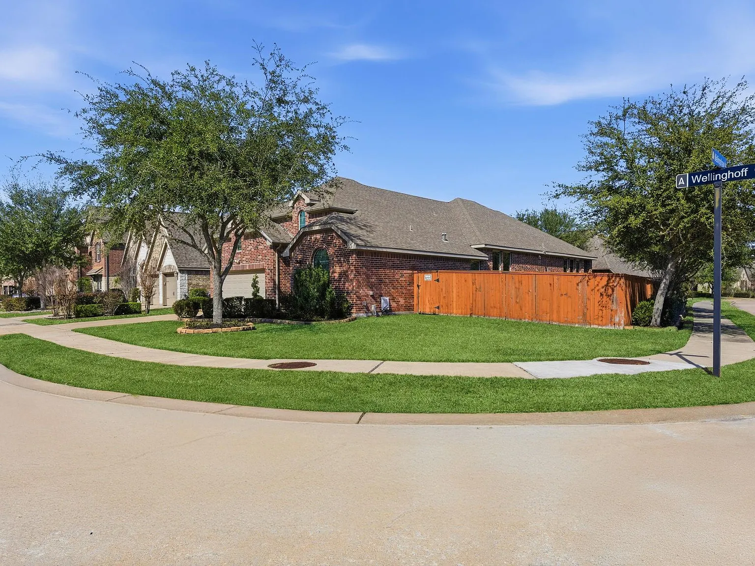 4 bed, 3.0 bath, 2464 sqft, $2,900 — Photo 3
