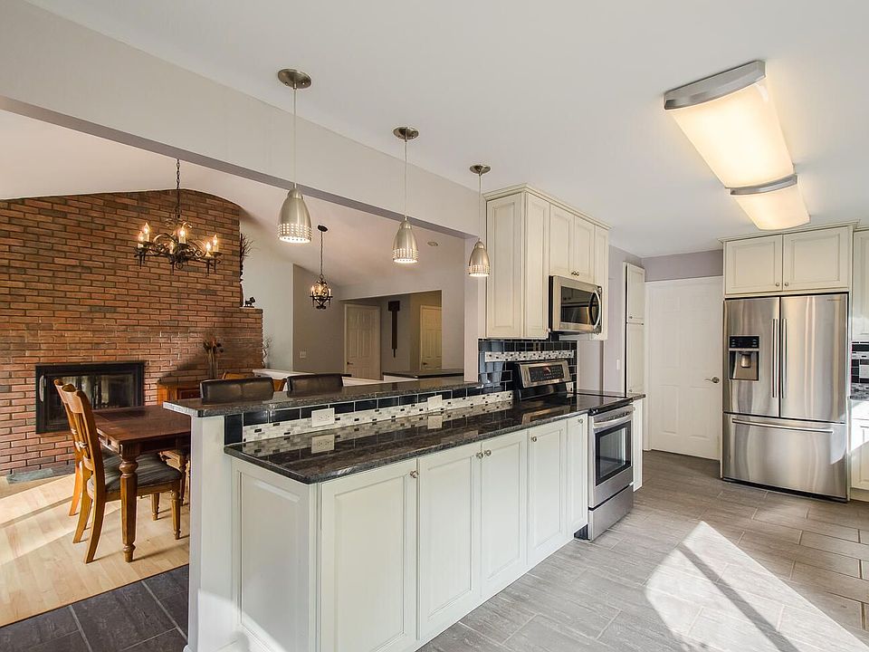 227 Maloney Rd Wappingers-large-027-019-227 Maloney21-1500x968-72dpi.jpg