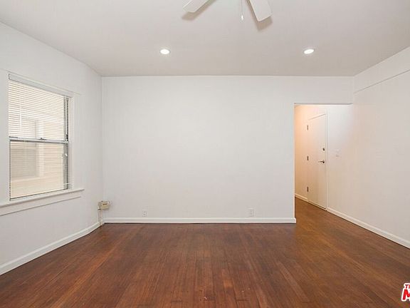 4th image of 40 Rose Ave APT 2