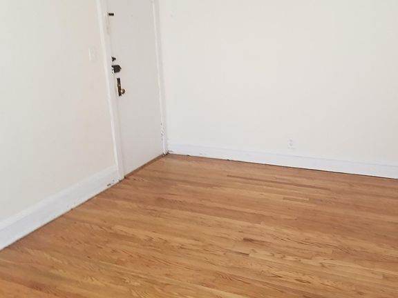 5th image of 514 W Cornelia Ave #1N