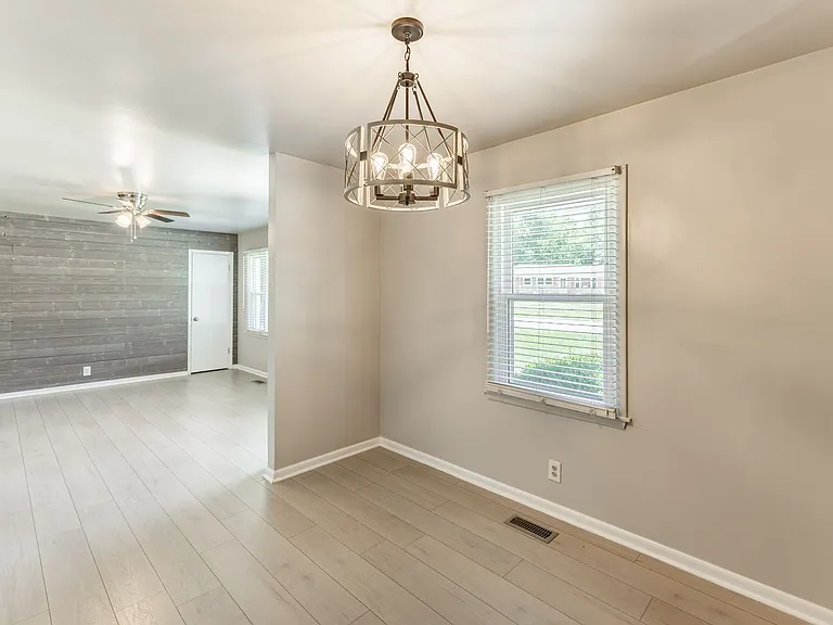 3306 Reynolds Dr NW — Photo 12