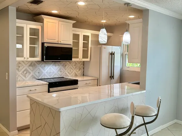 842 Highpoint Boulevard N #B, Delray Beach, FL 33445