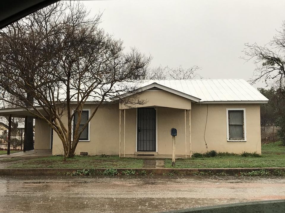 1st image of 103 E Lampasas St