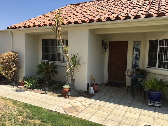 front door off of yard