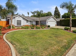 1442 S Hillcrest Dr, Visalia, CA 93292