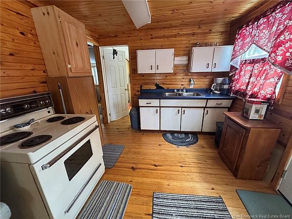 3rd image of 55 Nickerson Point Rd