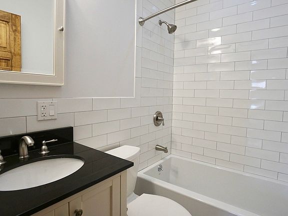 2nd image of 1249 Pacific St #3B