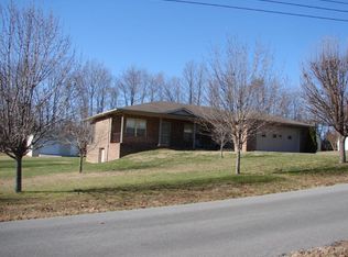 33 Ricky Dr, Russell Springs, KY 42642