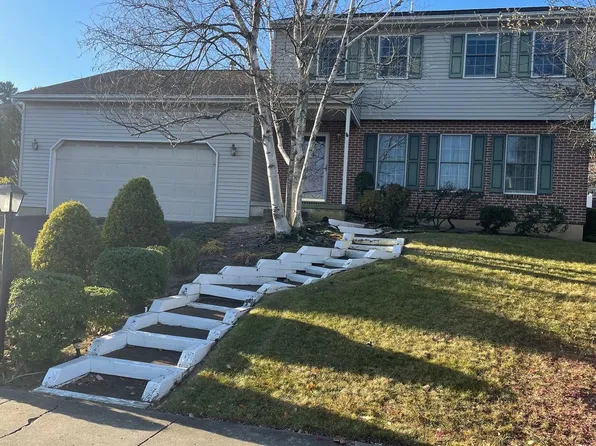 2720 Beacon Dr, Sinking Spring, PA 19608