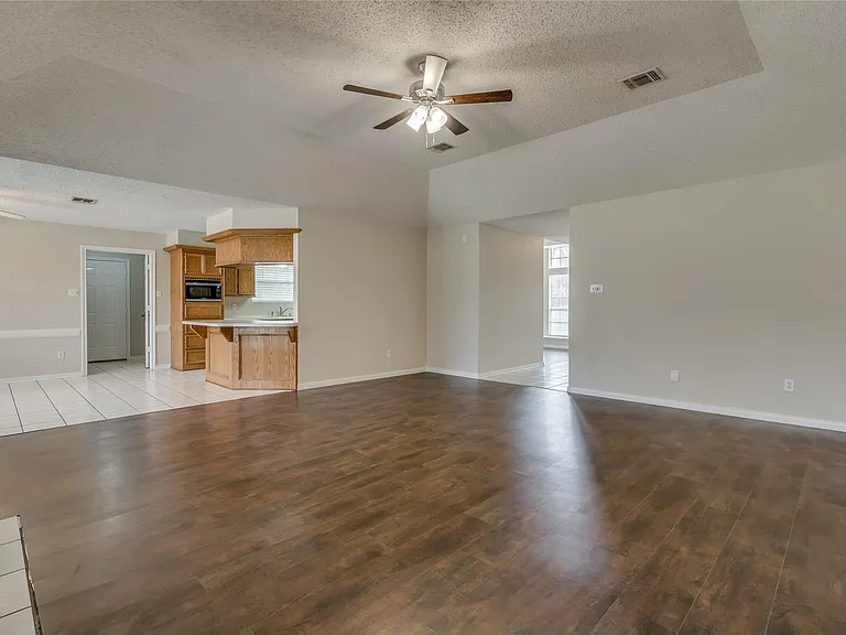 2460 Pebblebrook Cir — Photo 9
