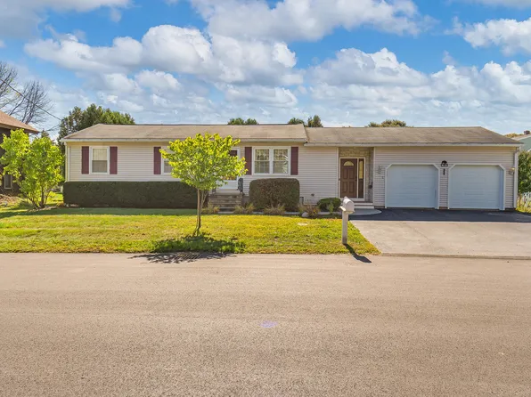 11 Ann Street, Lewiston, ME 04240