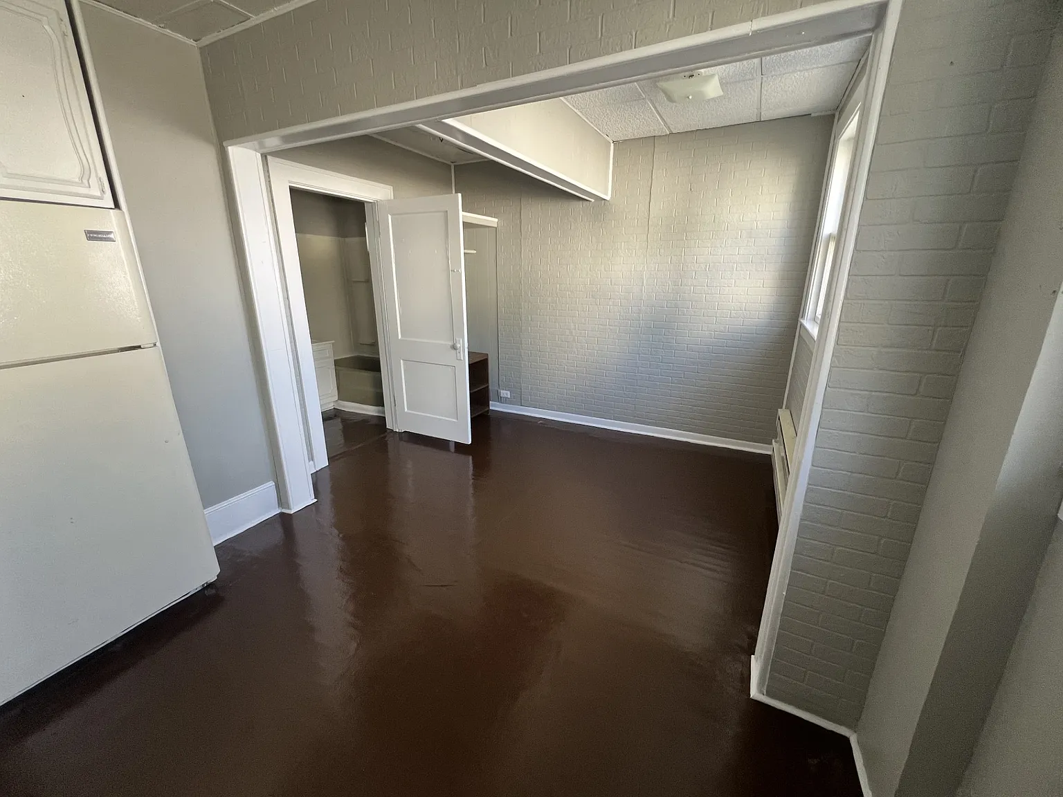 223CenterSt — Photo 1