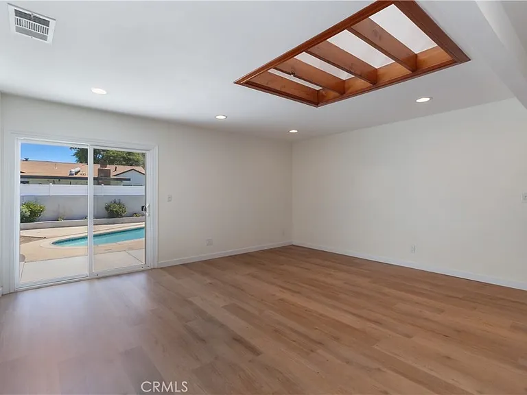 11000 Gaviota Ave — Photo 4
