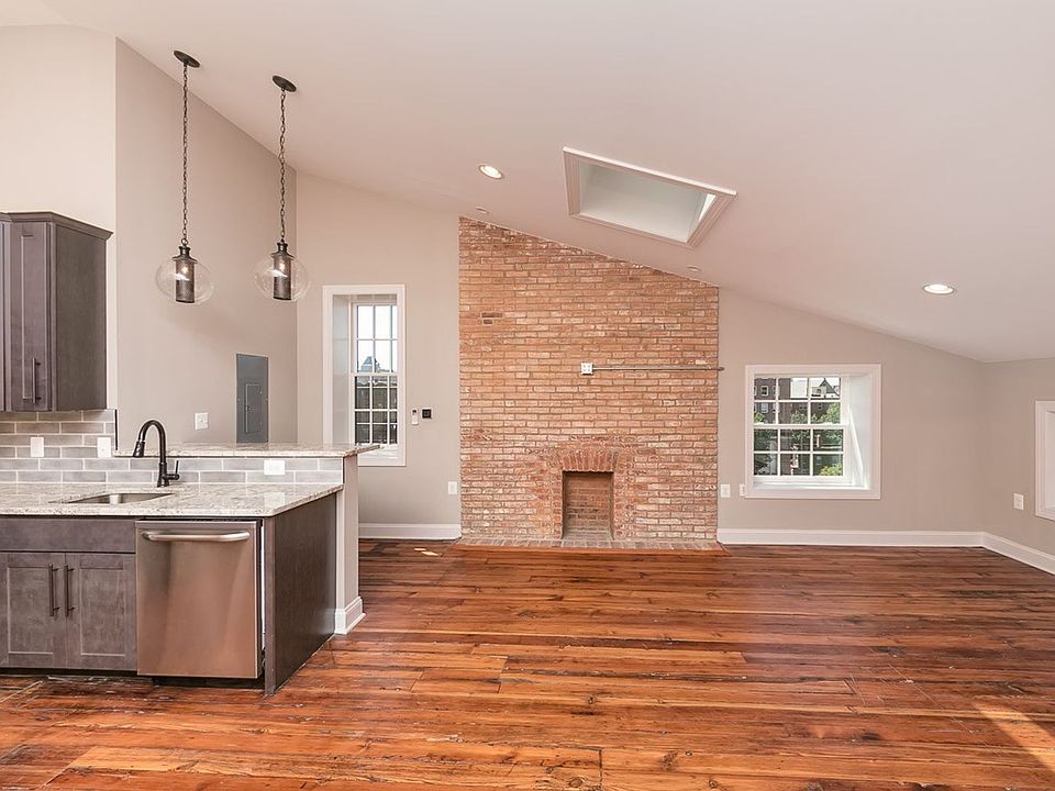 1st image of 814 Cathedral St #5M