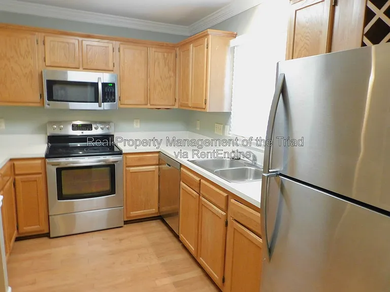 12 Cedar Knoll Dr — Photo 10