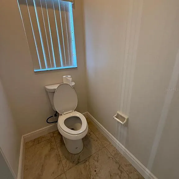 315 Edgewood Ct — Photo 9