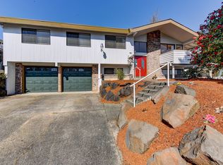 26425 Somerset Ln, Kent, WA 98032