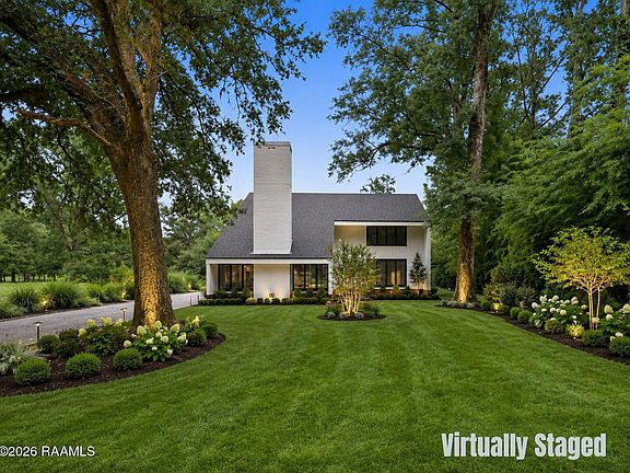 2nd image of 1212 N Wilderness Trl