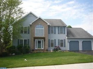 103 Wyndmead Ln, Douglassville, PA 19518