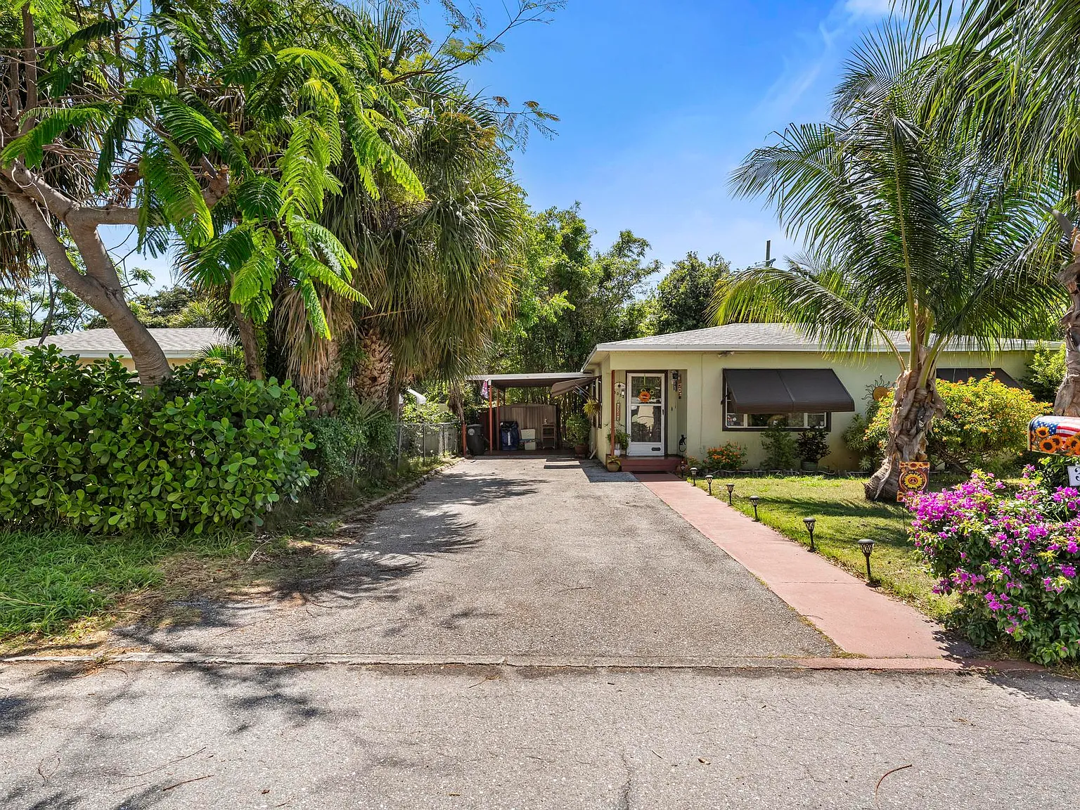 2 bed, 1.0 bath, 834 sqft, $2,800 — Photo 3