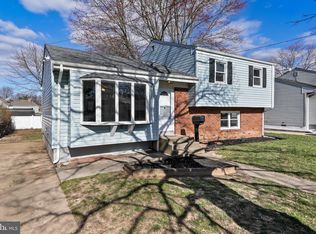 32 Dixmont Ave, Ewing, NJ 08618