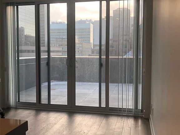 5th image of 7 Grenville St #915