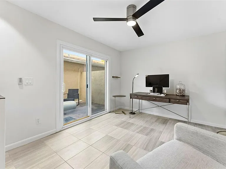 105 E Davis Blvd #B — Photo 9