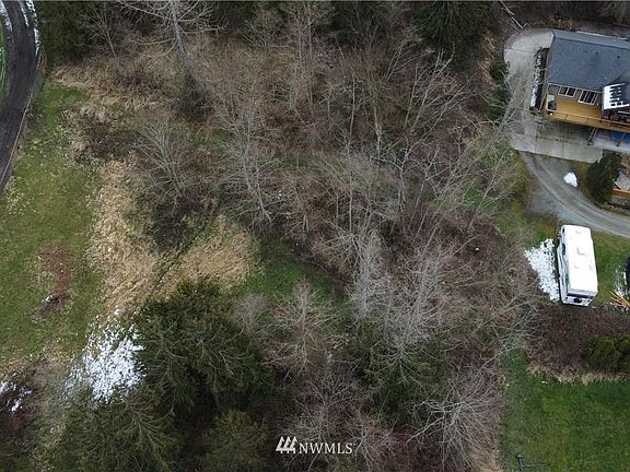 3rd image of 20990 Hermway Heights Dr