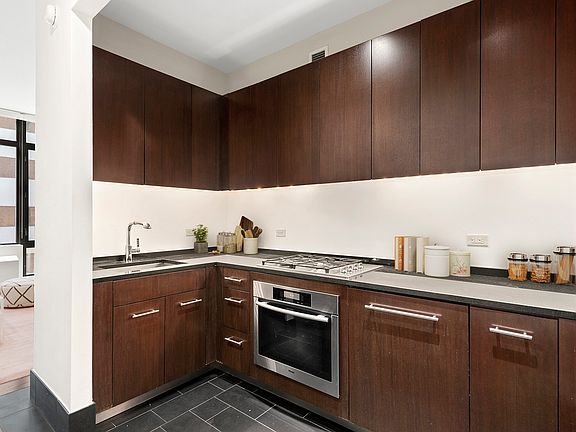 2nd image of 40 Broad St #12DD