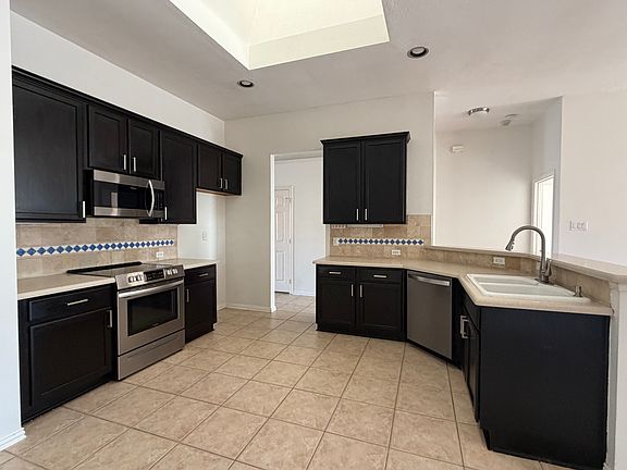 4th image of 3603 Olivia Dr