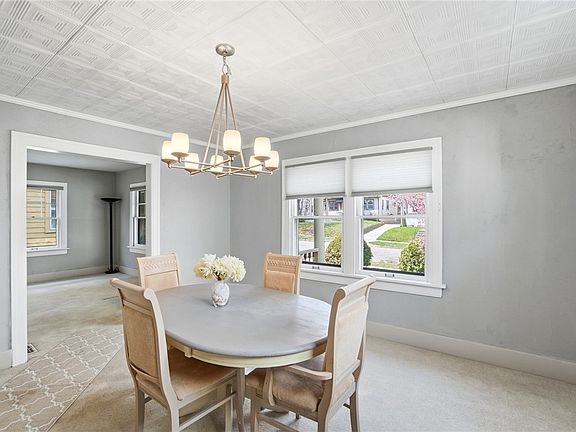 3rd image of 50 Woodcrest Ave