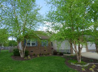 104 Lookout Ln, Georgetown, KY 40324
