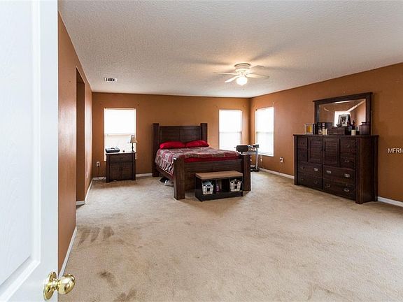 4th image of 2421 Brownwood Dr
