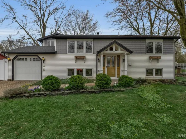 13 Pamela Dr, Depew, NY 14043