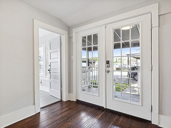 5th image of 601 Haines Ave