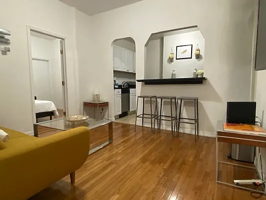 Rented by REAL New York | media 2