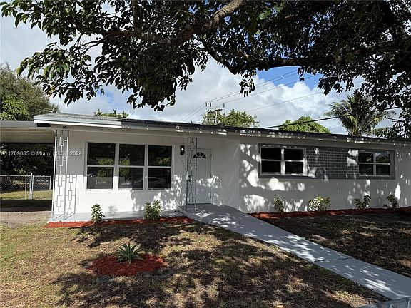 3rd image of 1215 NW 189th Ter