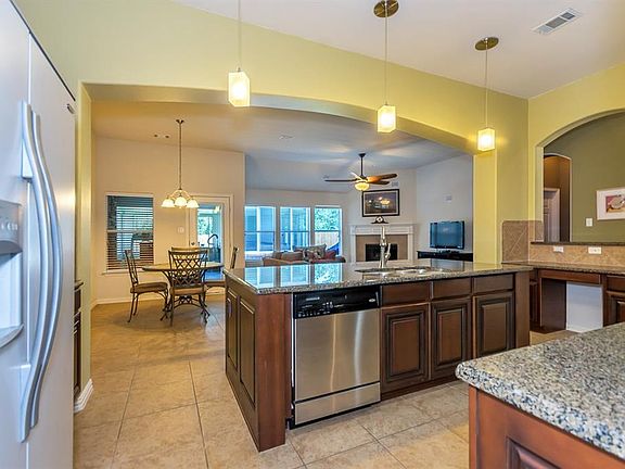 5th image of 1317 Meadowlakes Dr